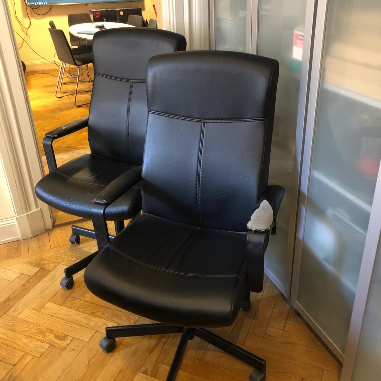 image of Hämta och kasta 5 stolar - Stockholms Stad
