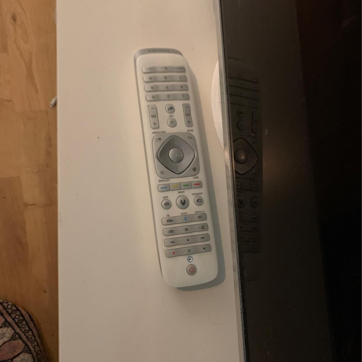 image of Tv + tvbänk o sladdar bor - Bromma