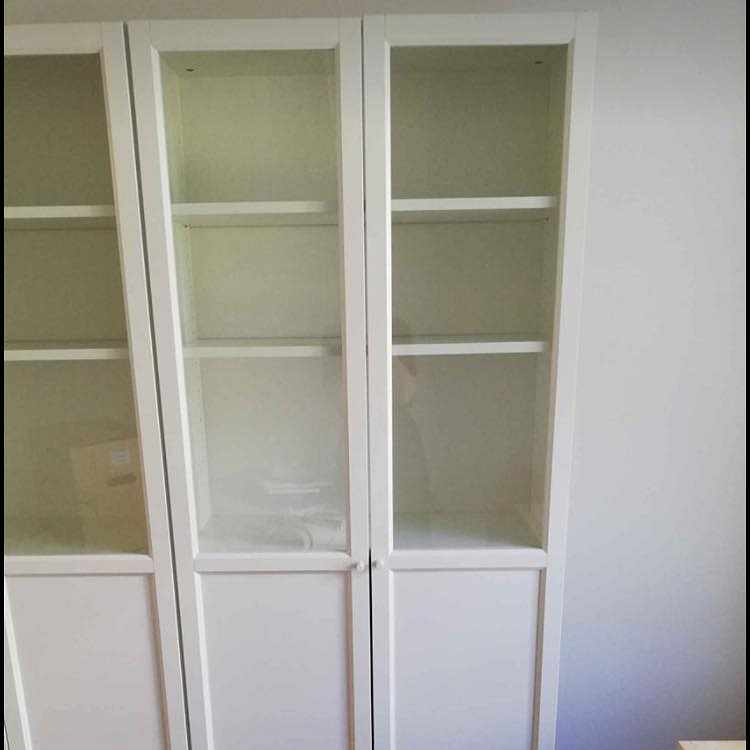 image of Flytta en bokhylla, - 