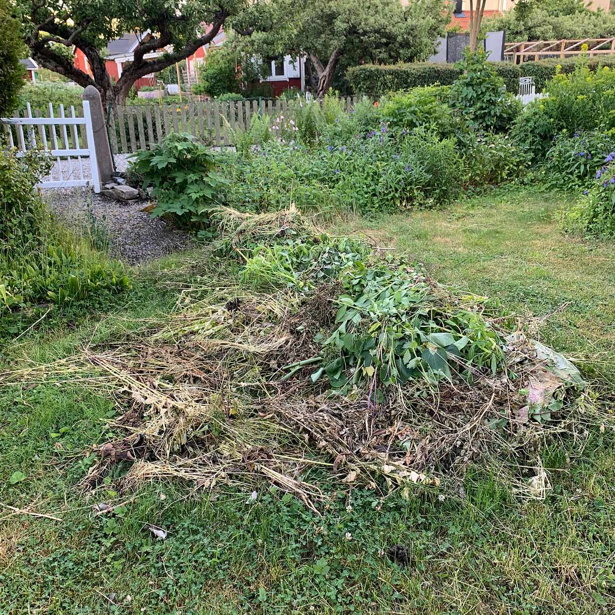 image of Kvistar och kompost - bromma 