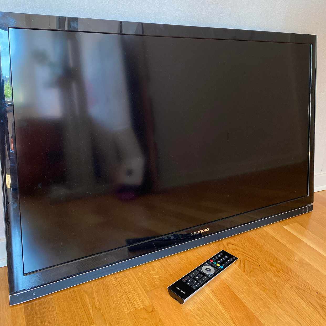 image of TV bortskänkes - Sundbyberg