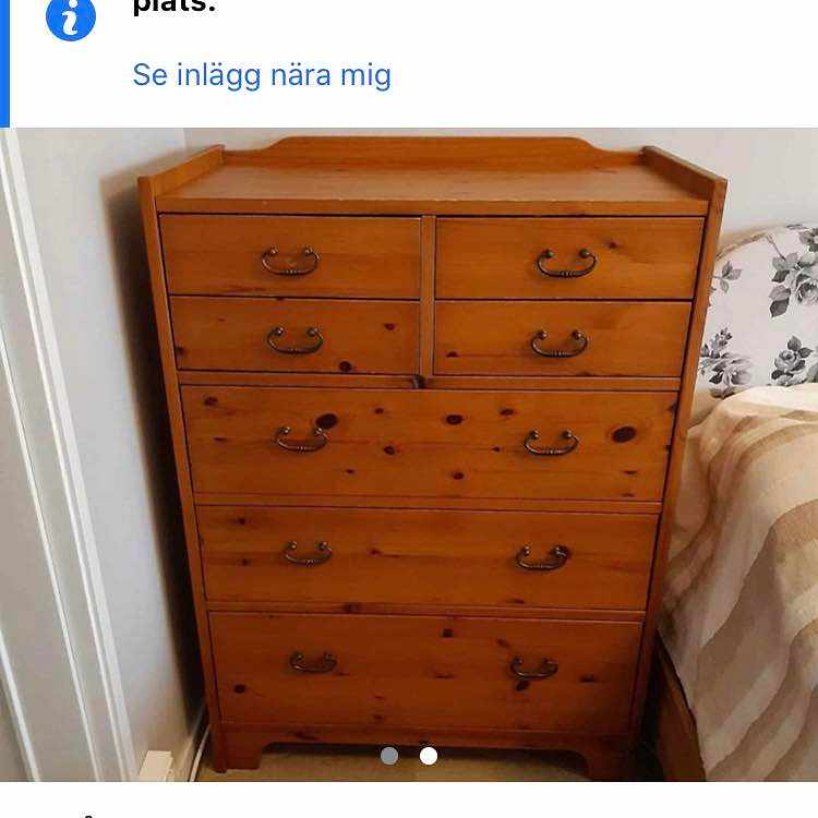 image of Byrå och sängbord - 