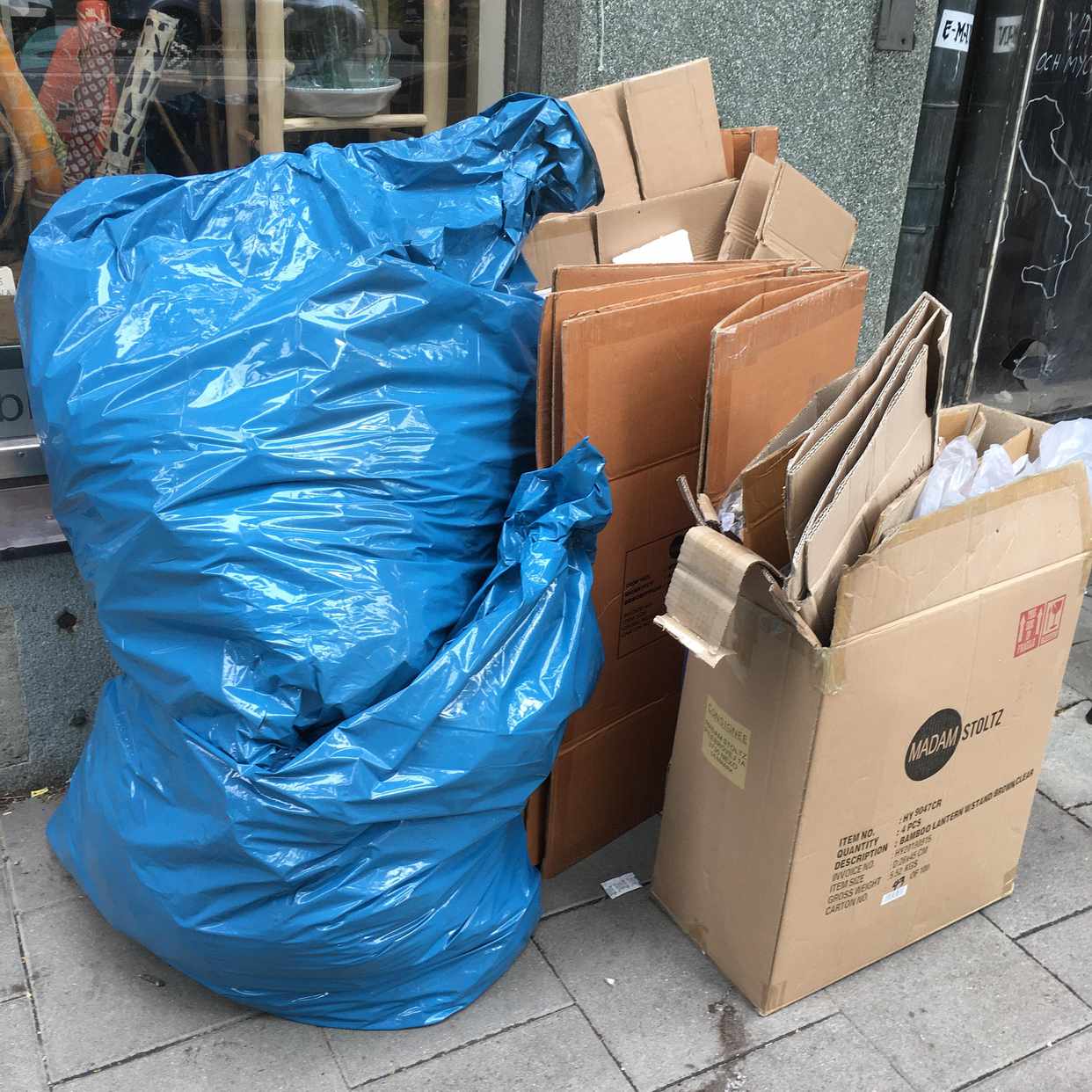 image of Kartonger 2 plastsäckar - Stockholm