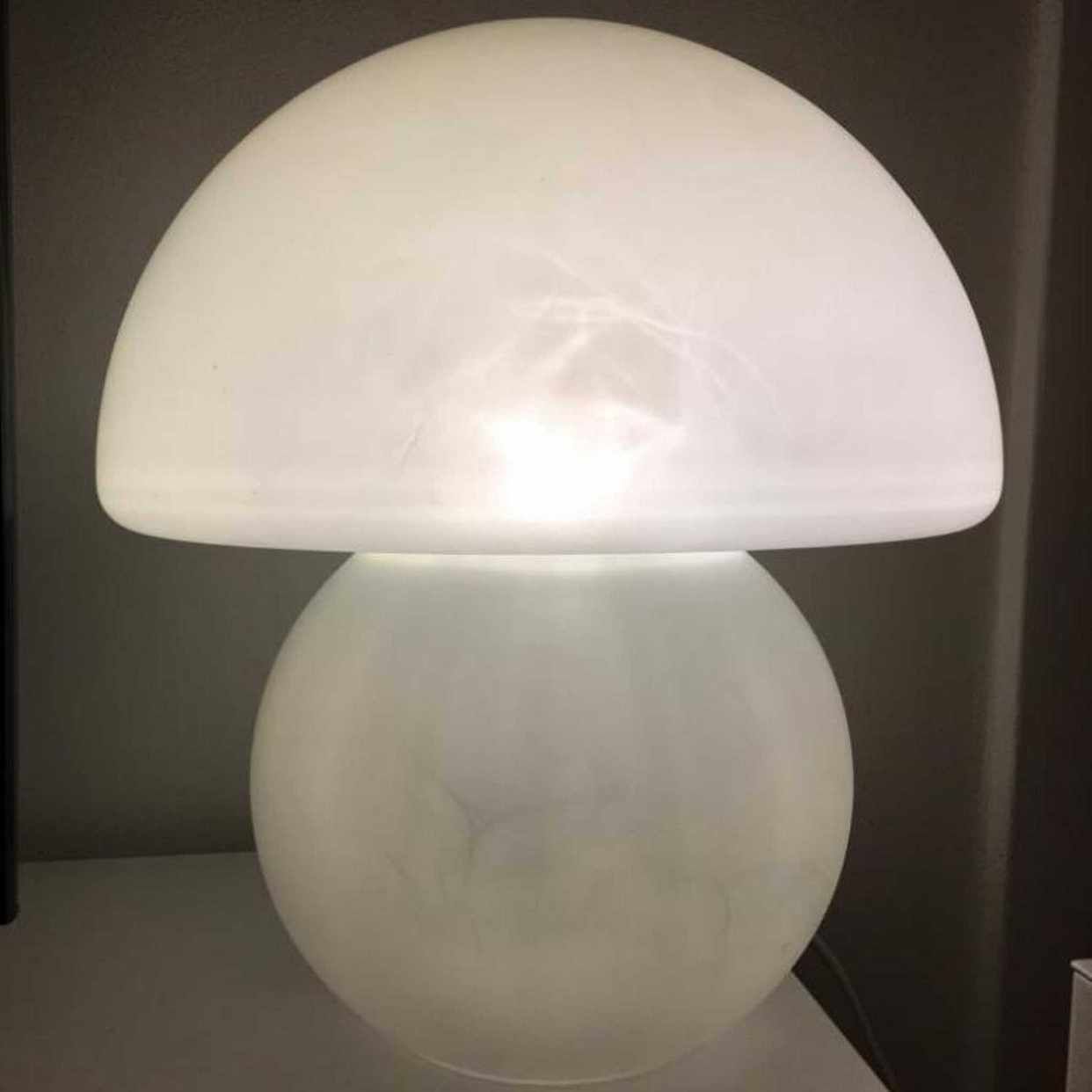 image of Lampa köpt på Åhléns - Årsta
