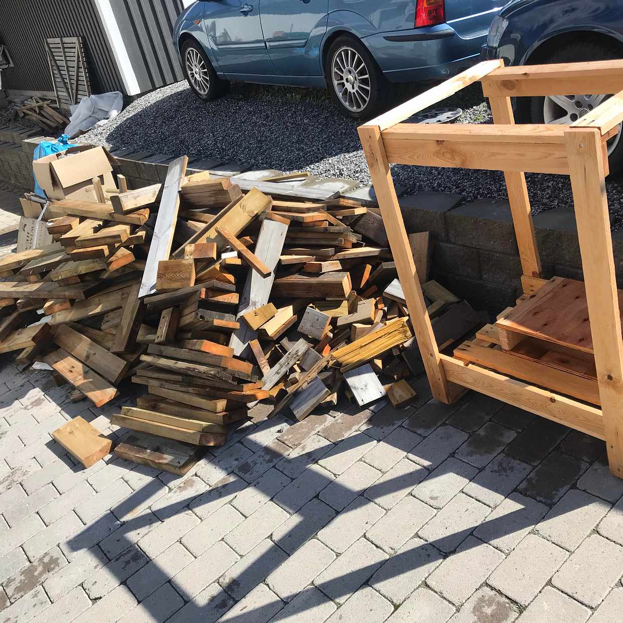 image of Rivningsmaterial - Vallentuna