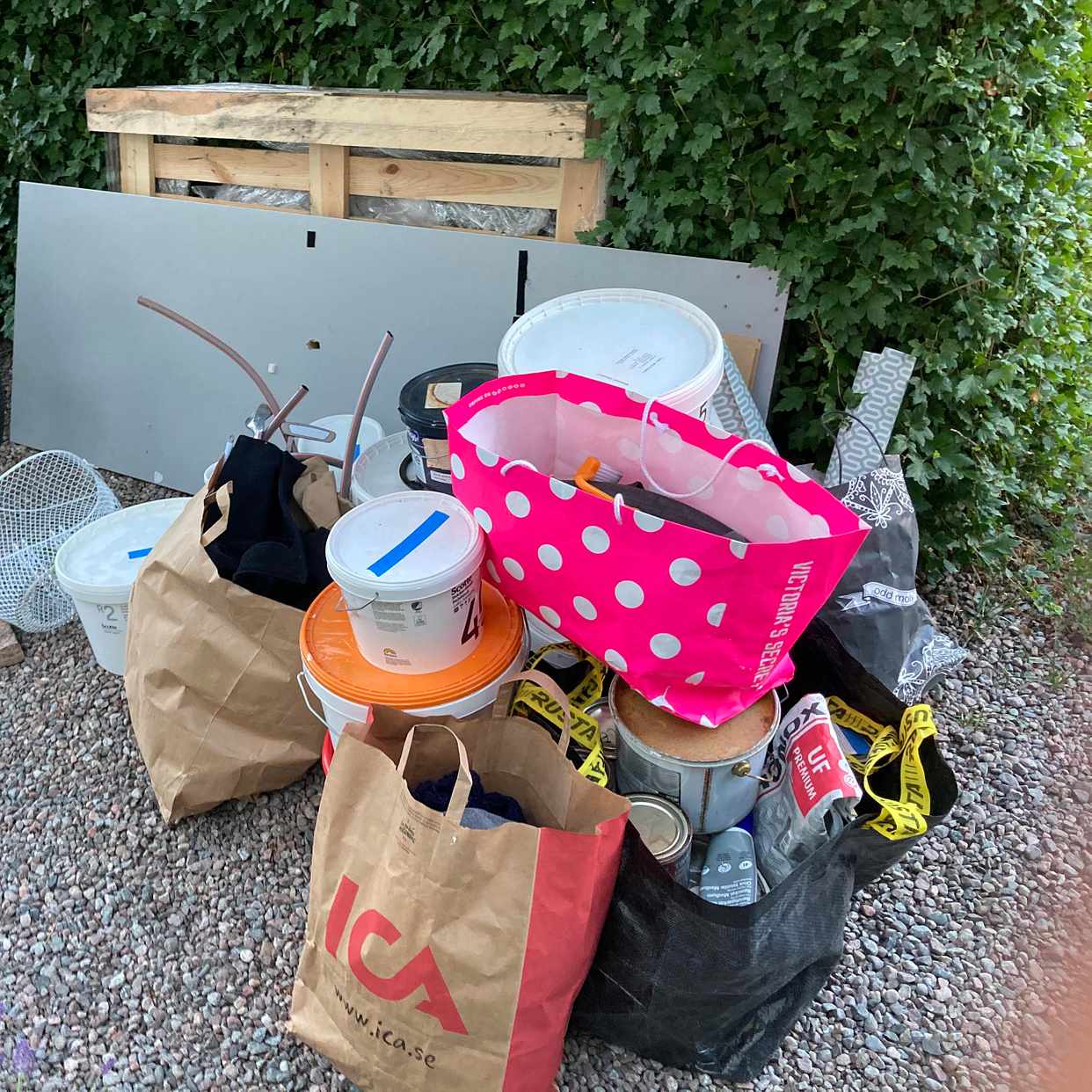image of Blandat fr garagerensning - Bromma