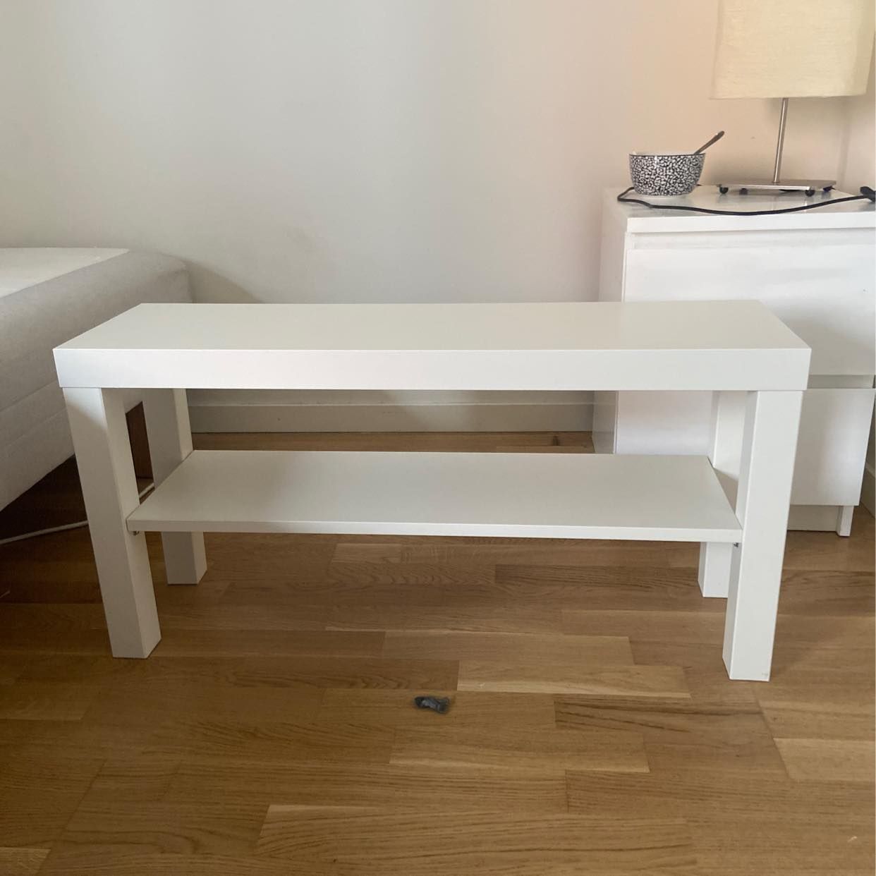 image of Liten tv bänk bortskänkes - Huddinge