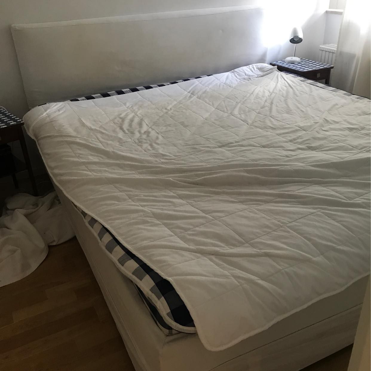 image of Flytt av matbord och säng - 