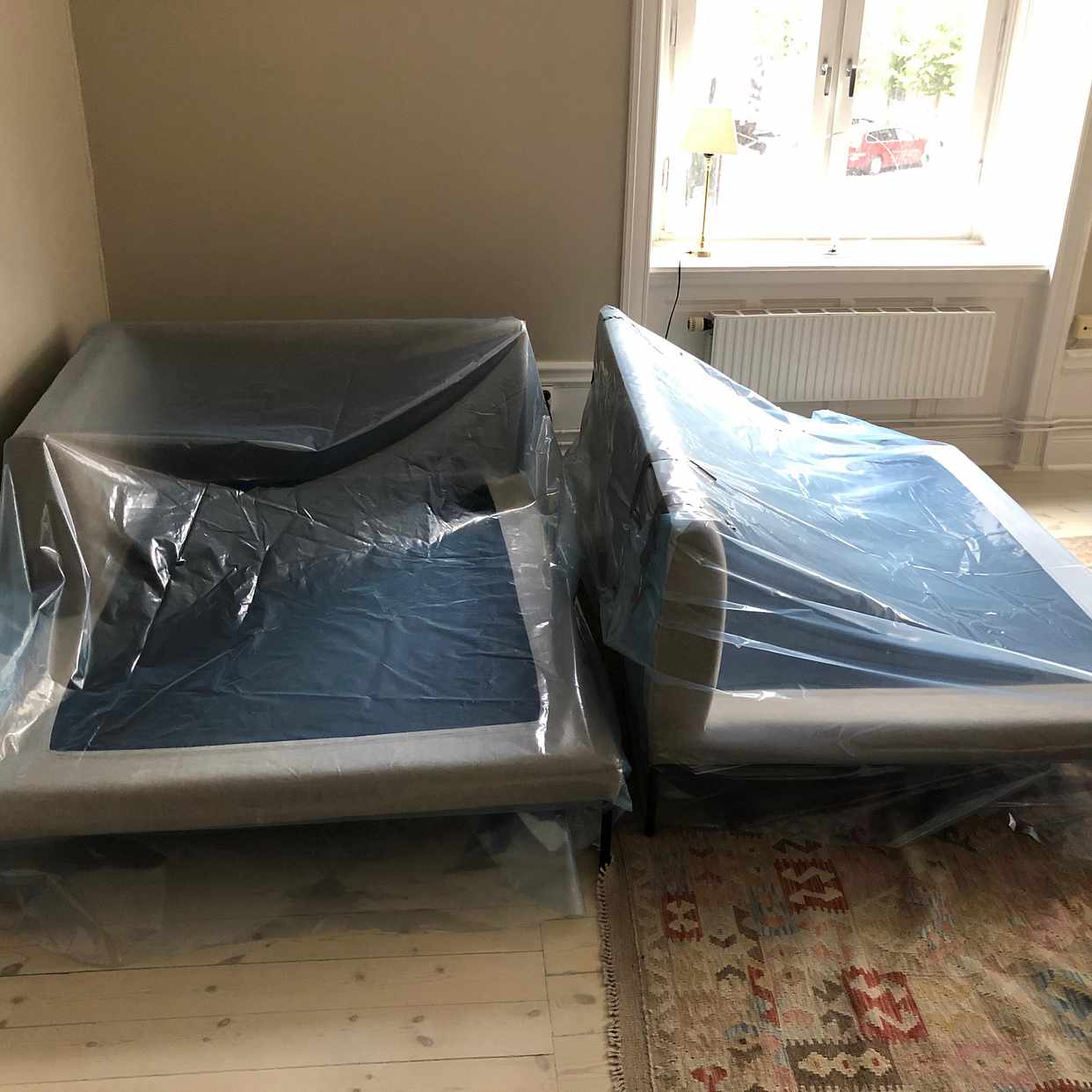 image of Move couch at 18:30 - 