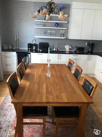 image of Matbord och stolar i ek - 