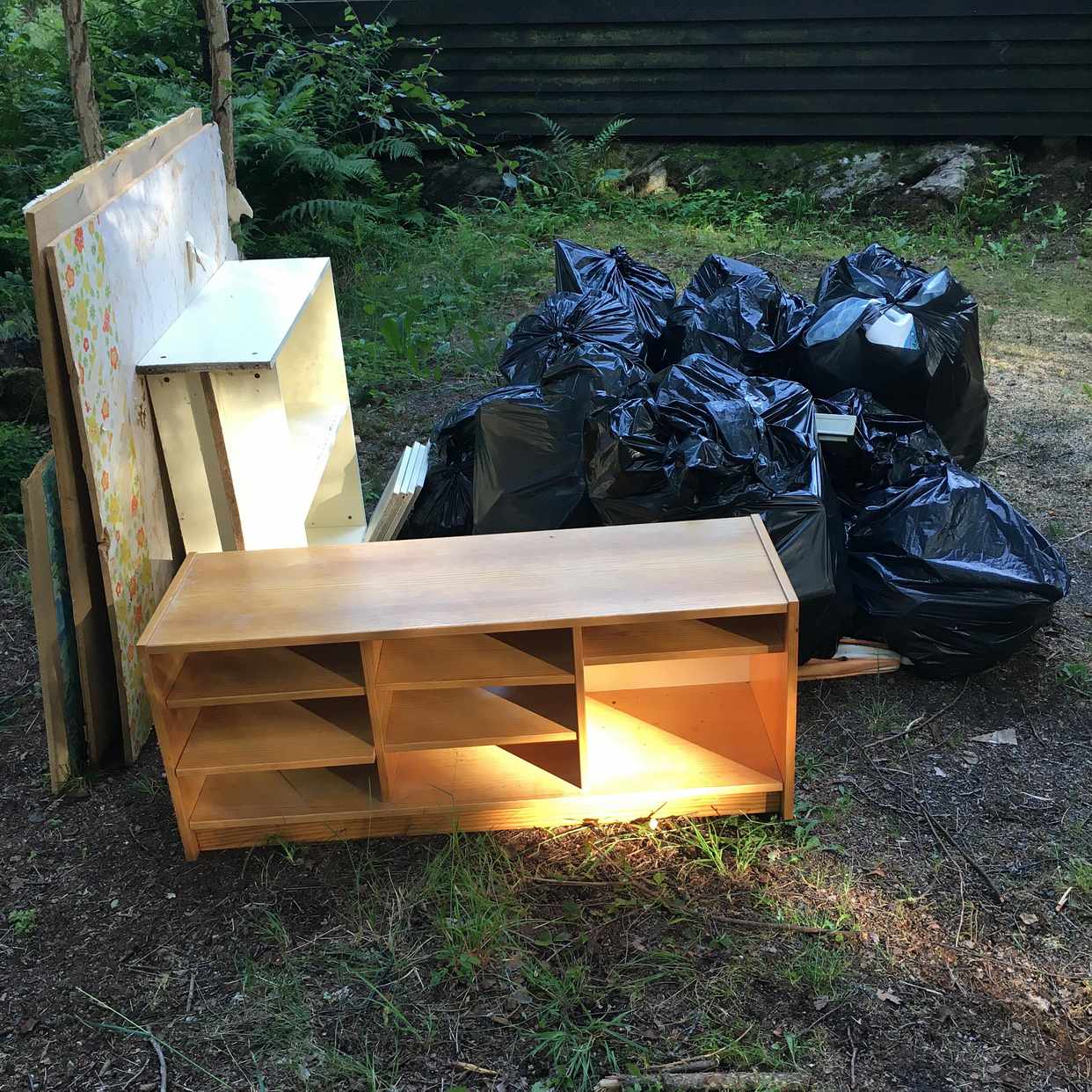 image of Köra bort Blandat skräp - Djurhamn