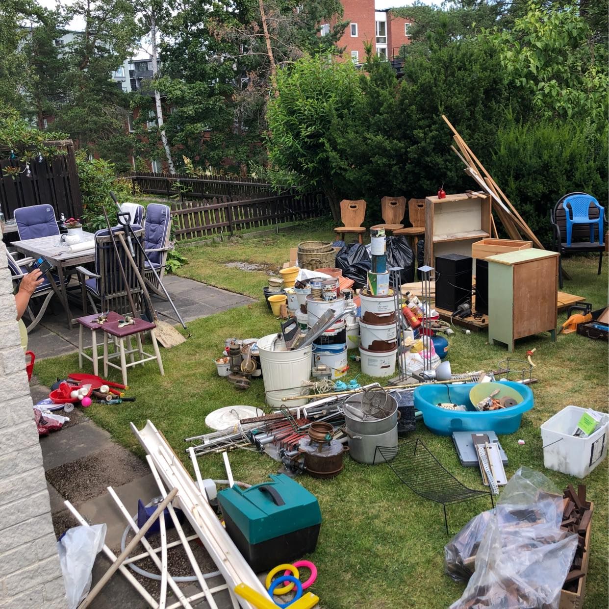 image of Hämtning av diverse skräp - Älvsjö