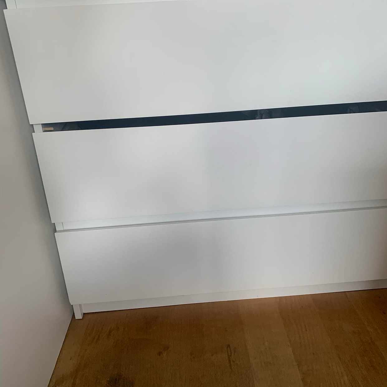 image of Bortskänkes IKEA byrå - Stockholm
