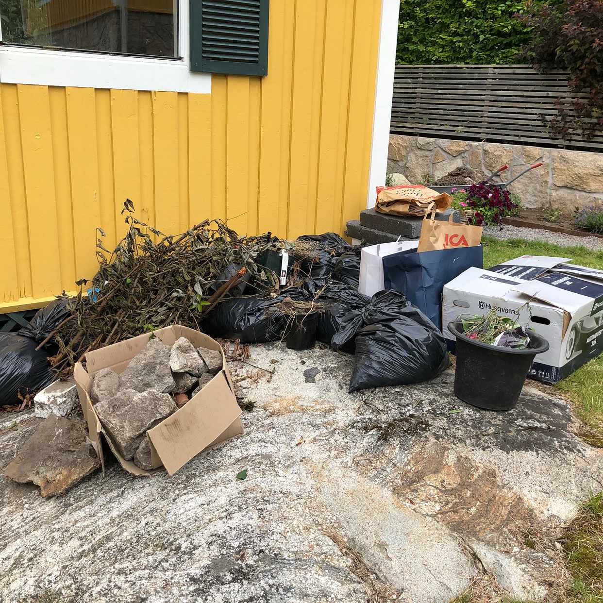 image of Jord, Sten och diverse - Bromma