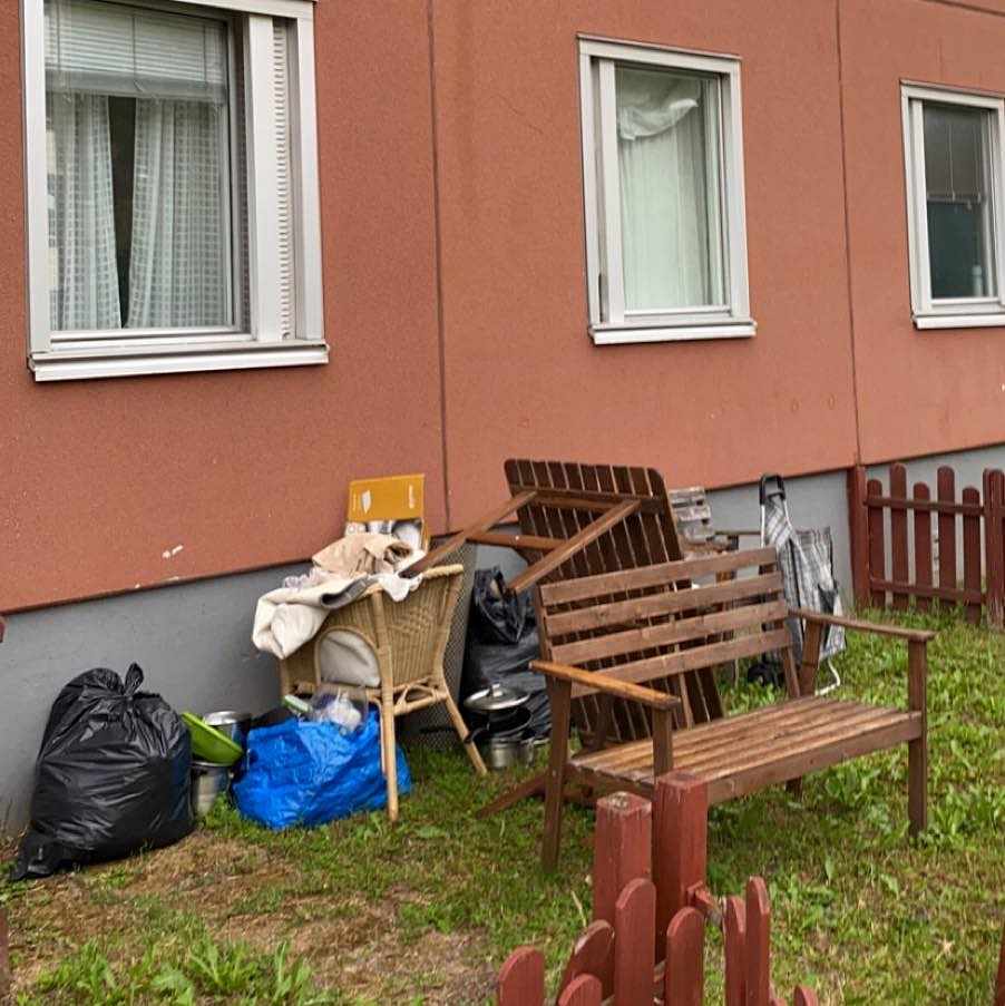 image of Slänga skräp - Märsta