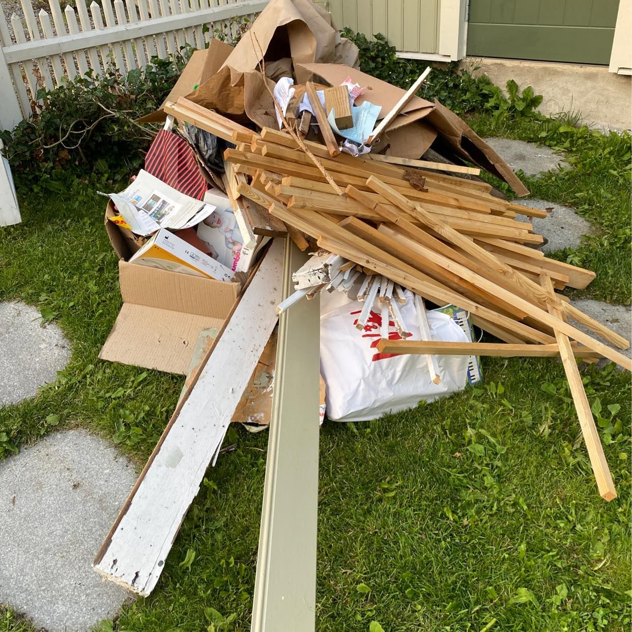image of Hämta skräp - Lidingö