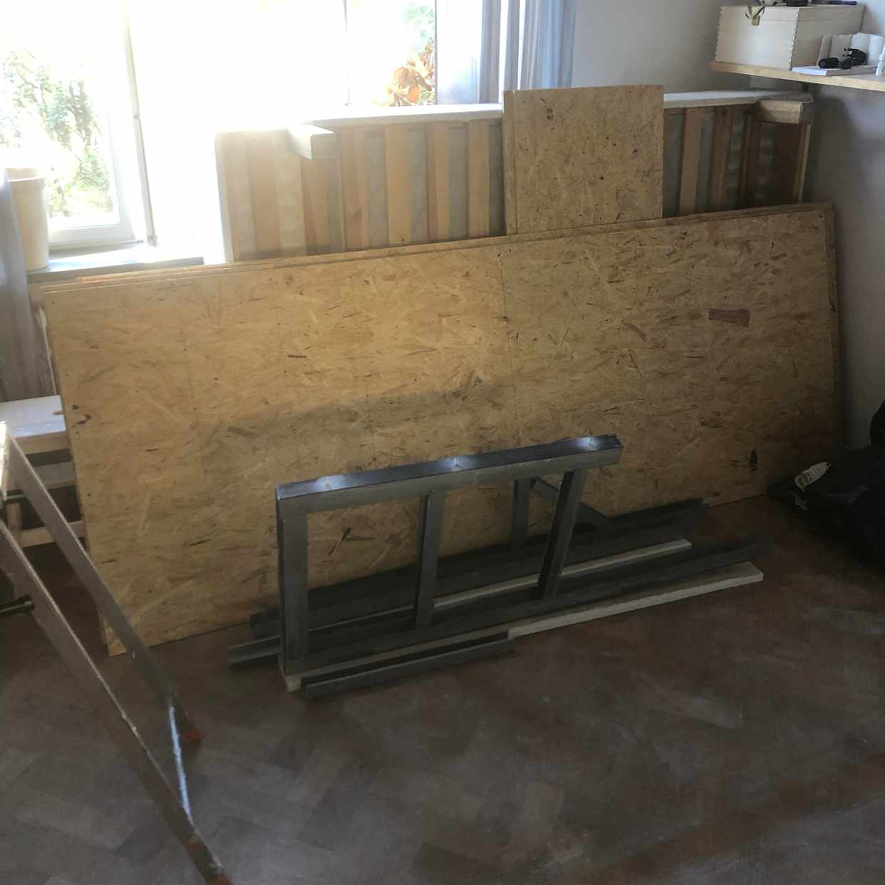 image of Plywoodskivor och alumini - Stockholms Stad