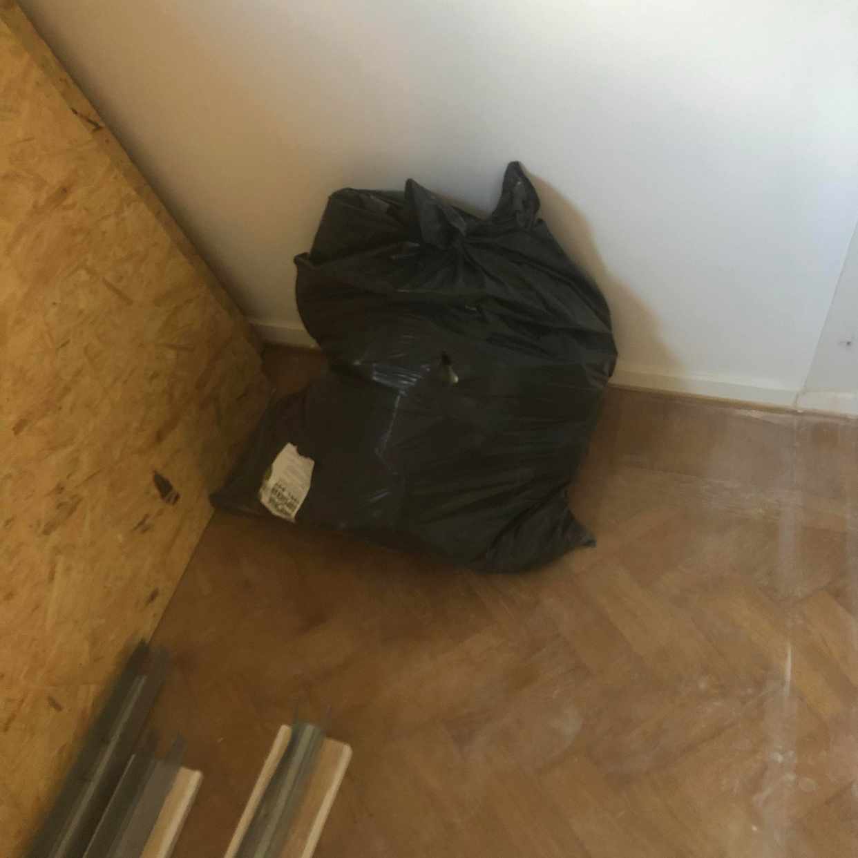 image of Plywoodskivor och alumini - Stockholms Stad