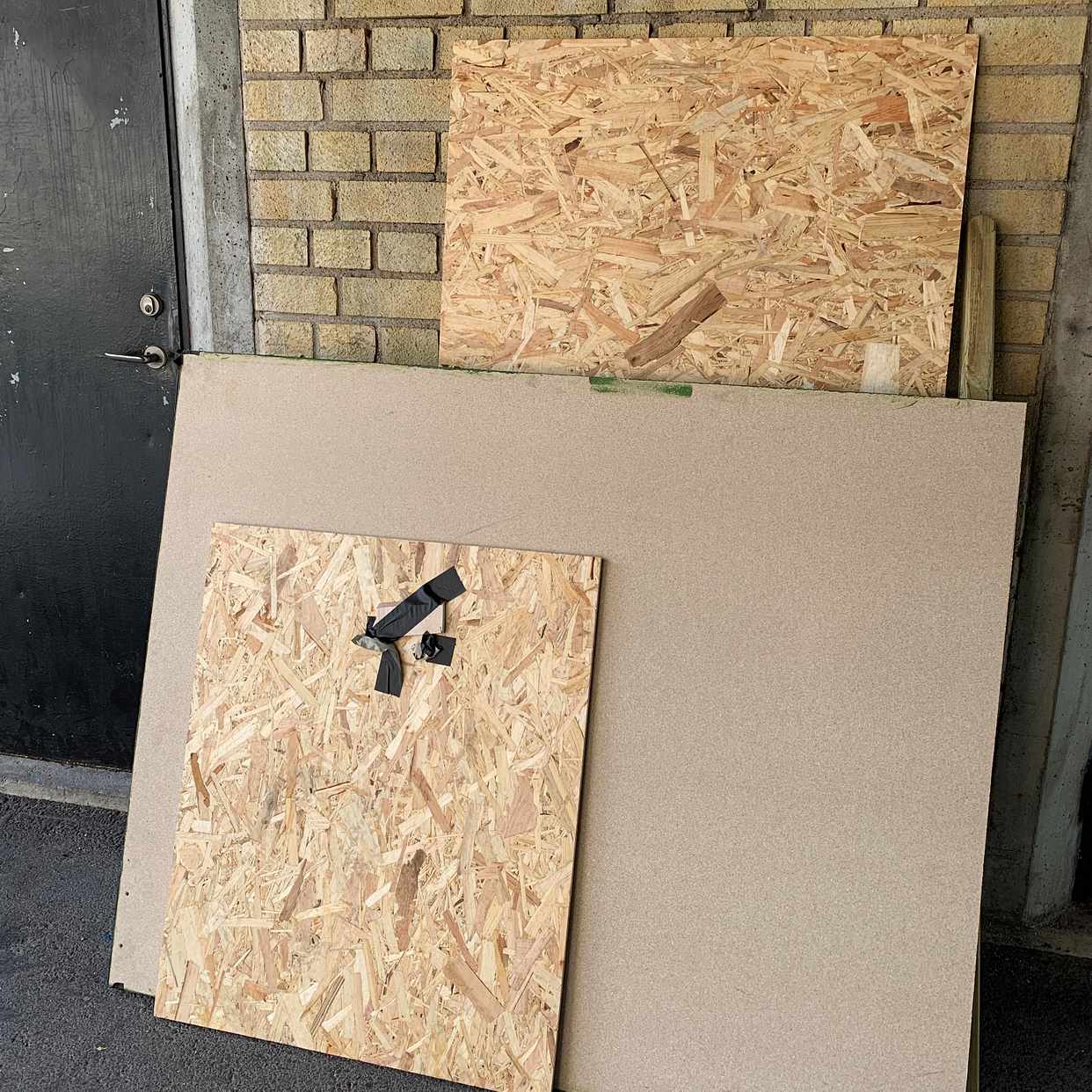 Träskräp hämtas och släng