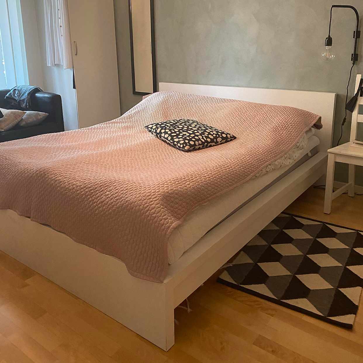 image of Säng bortskänkes - 