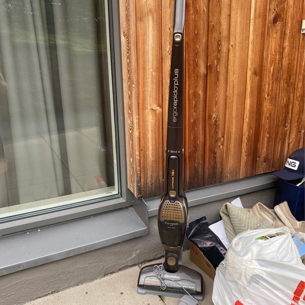 image of Tennisrack, dammsugare mm - Danderyd