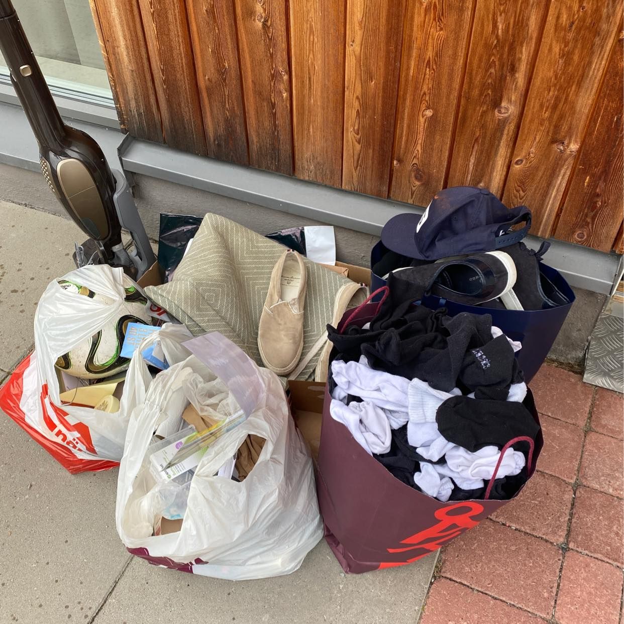 image of Tennisrack, dammsugare mm - Danderyd