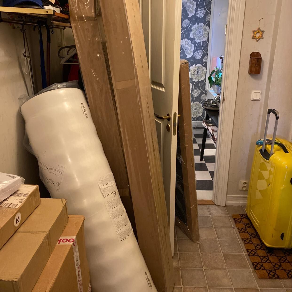 image of Hjälp att montera säng ! - 