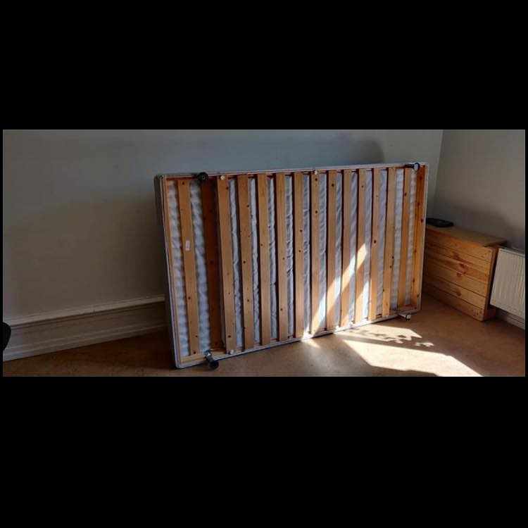 image of Leverans av säng - 