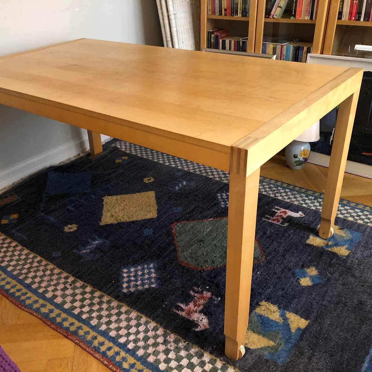 image of Matbord Ikea skänkes. - 