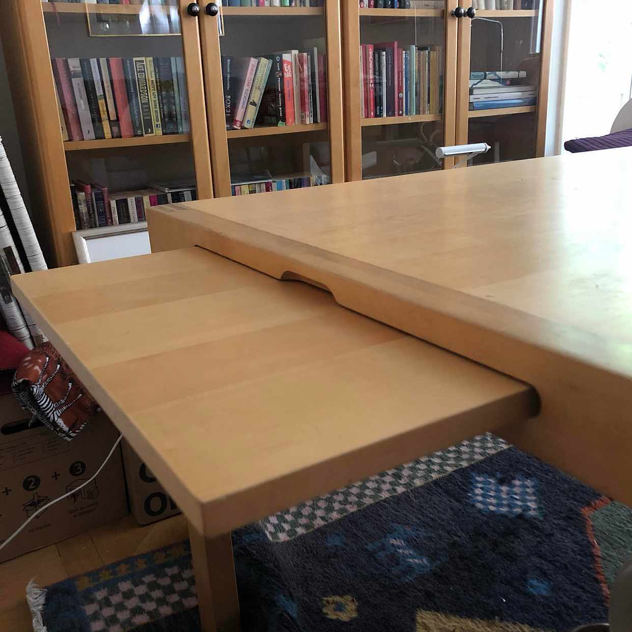 image of Matbord Ikea skänkes. - 