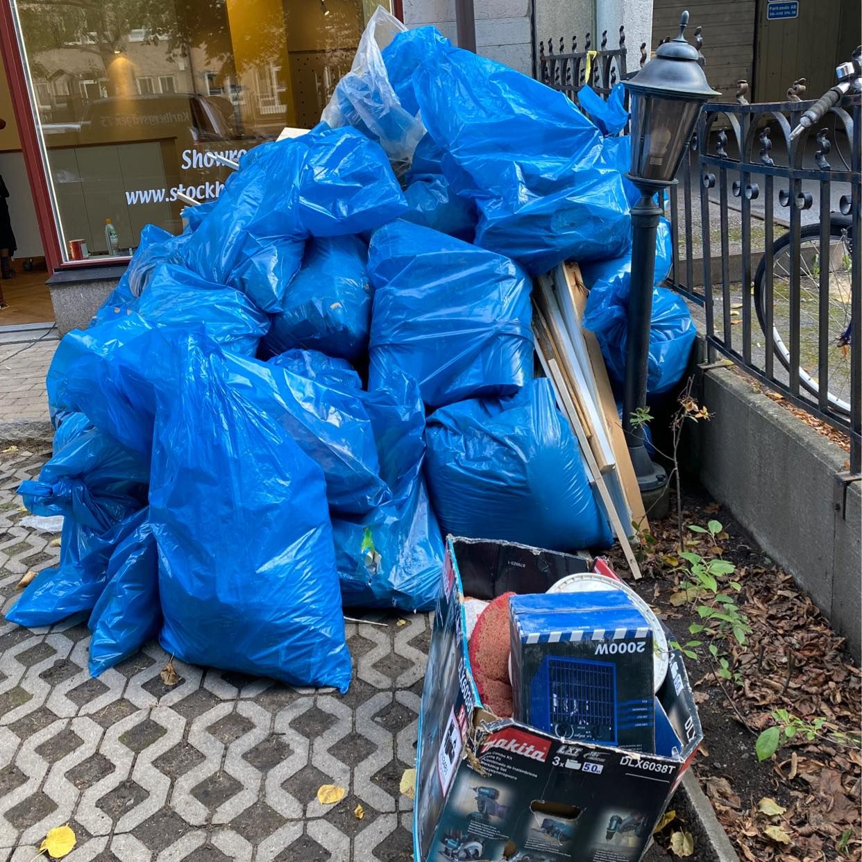 image of Trä,plast,damm - Stockholm
