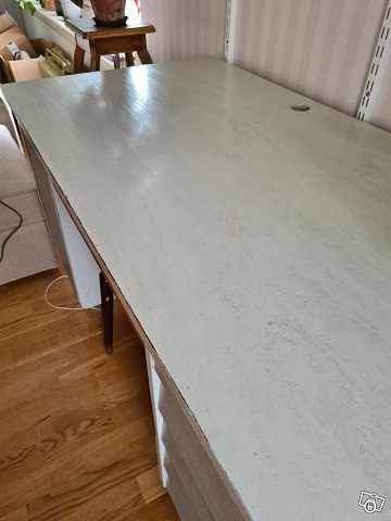 image of Skrivbord i trä - 
