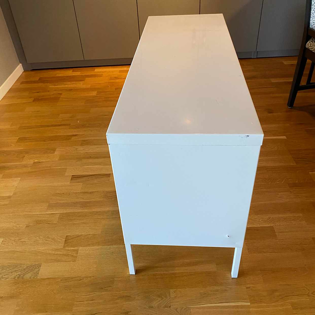image of IKEA TV bänk bortskänkes - Täby
