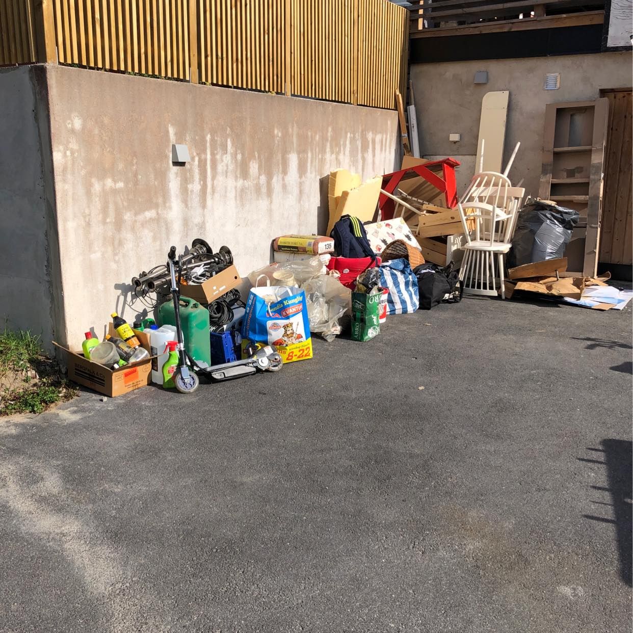 image of Garagetömning - Segeltorp