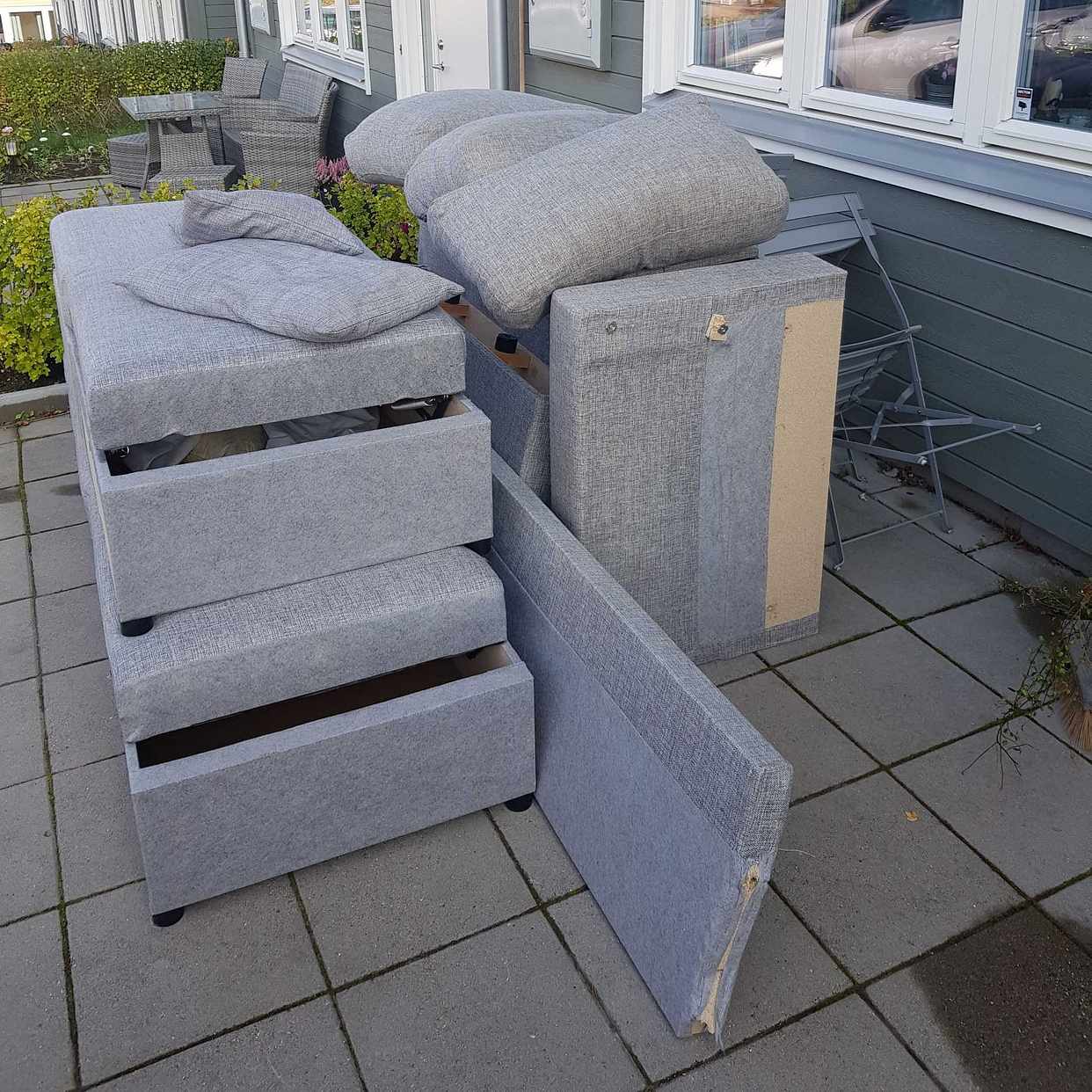 image of Soffa till återvinning - Handen
