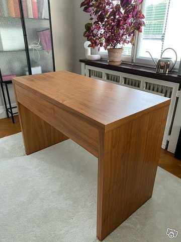 image of Skrivbord i valnöt - 