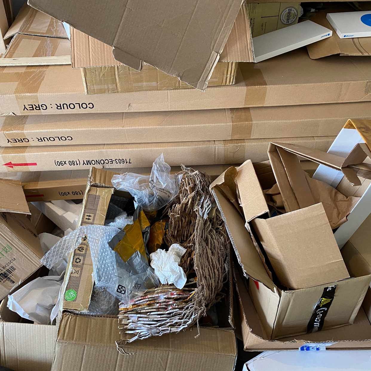 image of Cardboard, office waste - Södertälje