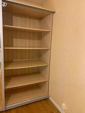 image of Stor garderob med spegeld - 