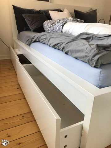image of Säng med förvaring - 