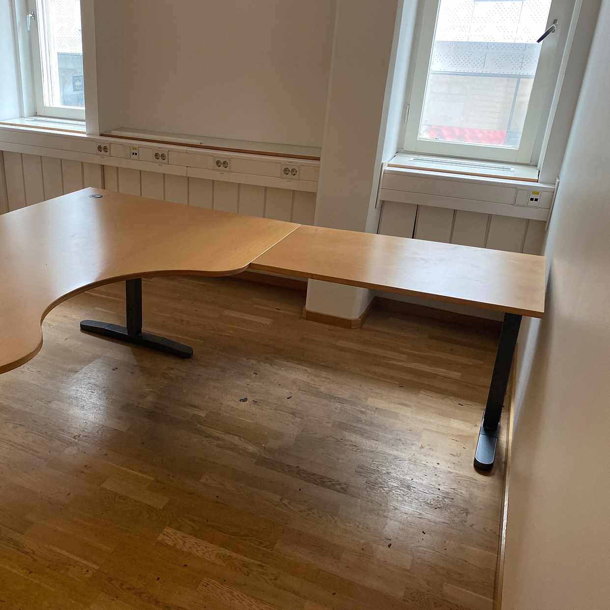 image of Ta bort ett skrivbord - Göteborg