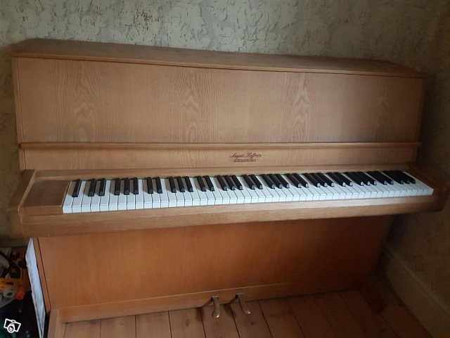 image of Piano, August Hoffman - 
