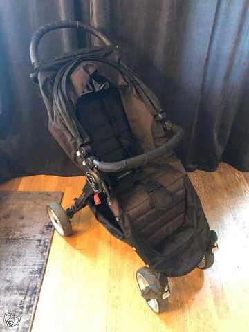 image of Baby Jogger City Mini 4 - 