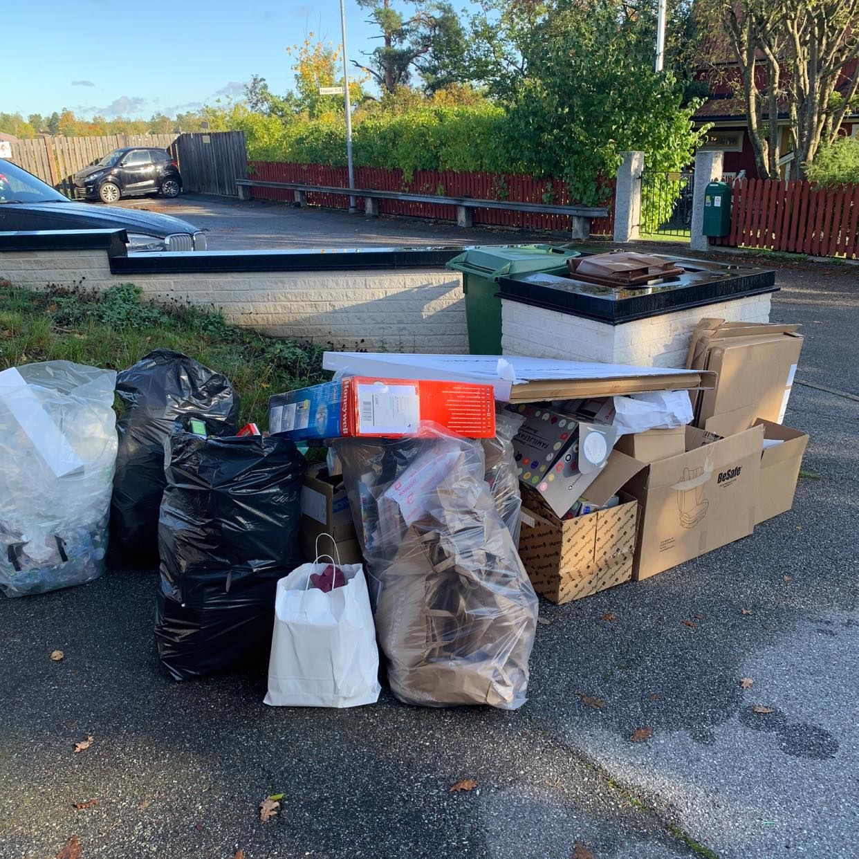 image of Cardboard and plastics - Lidingö