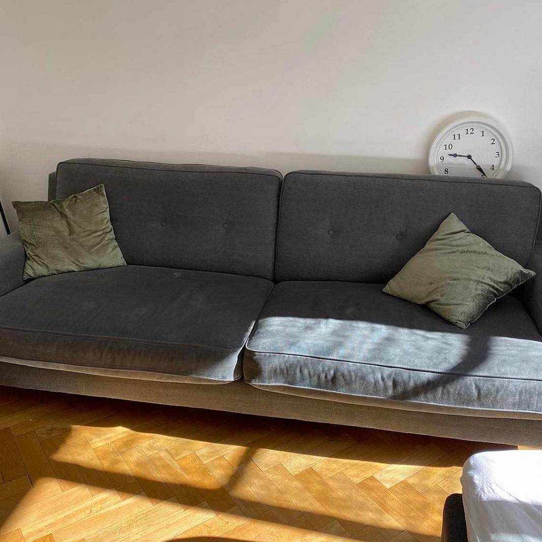 image of Flytt bord och soffa - 