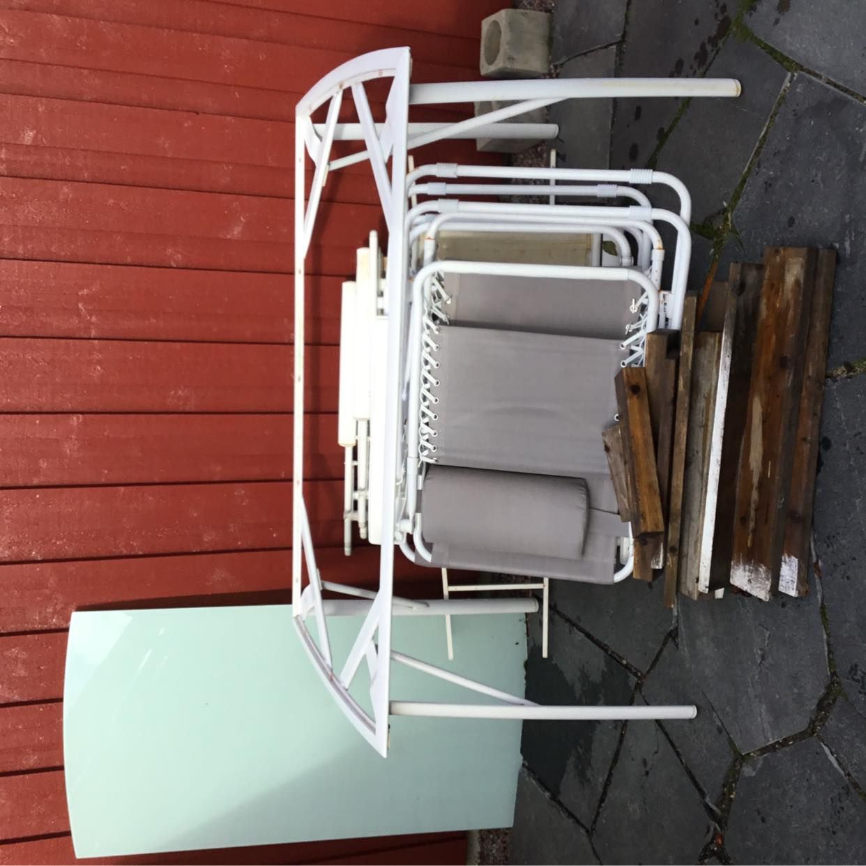 image of Köra bort div stolar mm - Uppsala