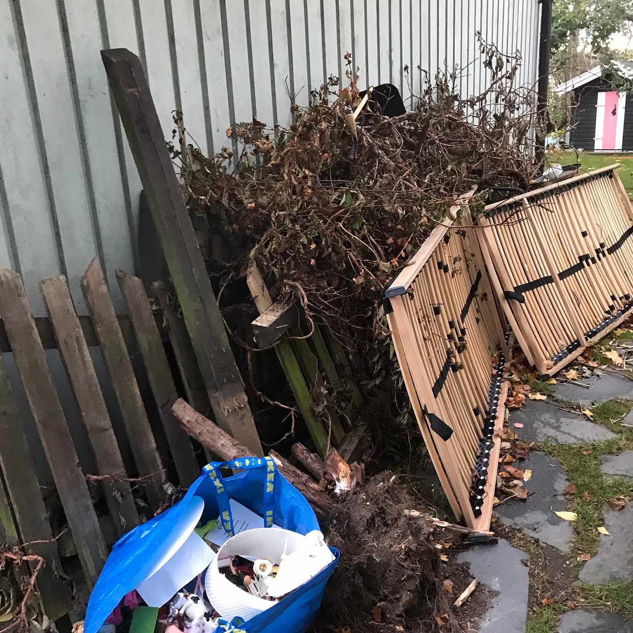 image of Ta bort skräp - Huddinge