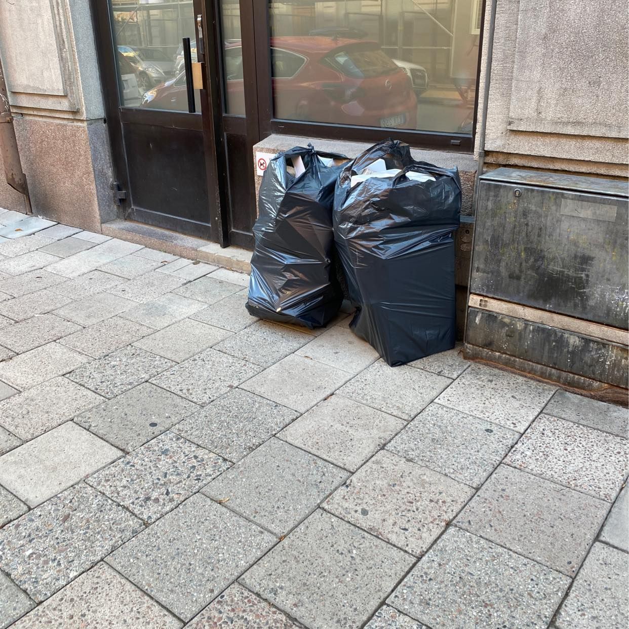 image of Två säckar med embalage - Stockholm