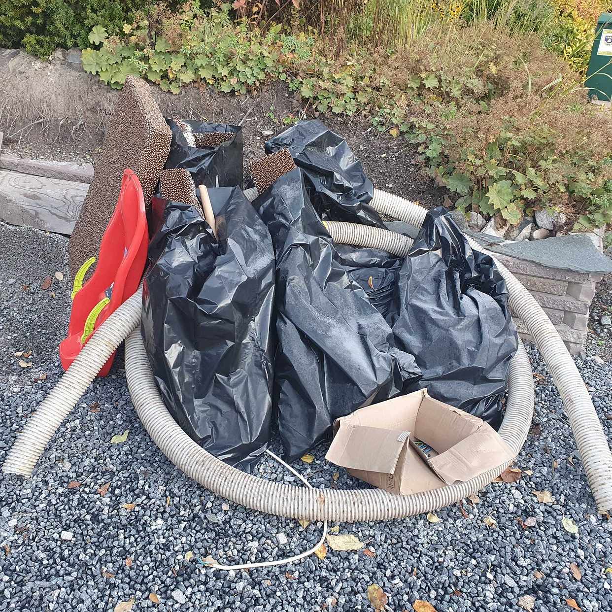 image of Skräp till tippen. - Täby