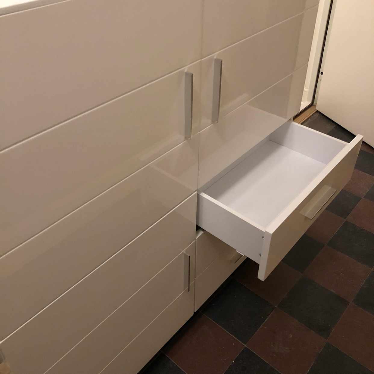 image of Fin hallmöbel bortskänkes - 