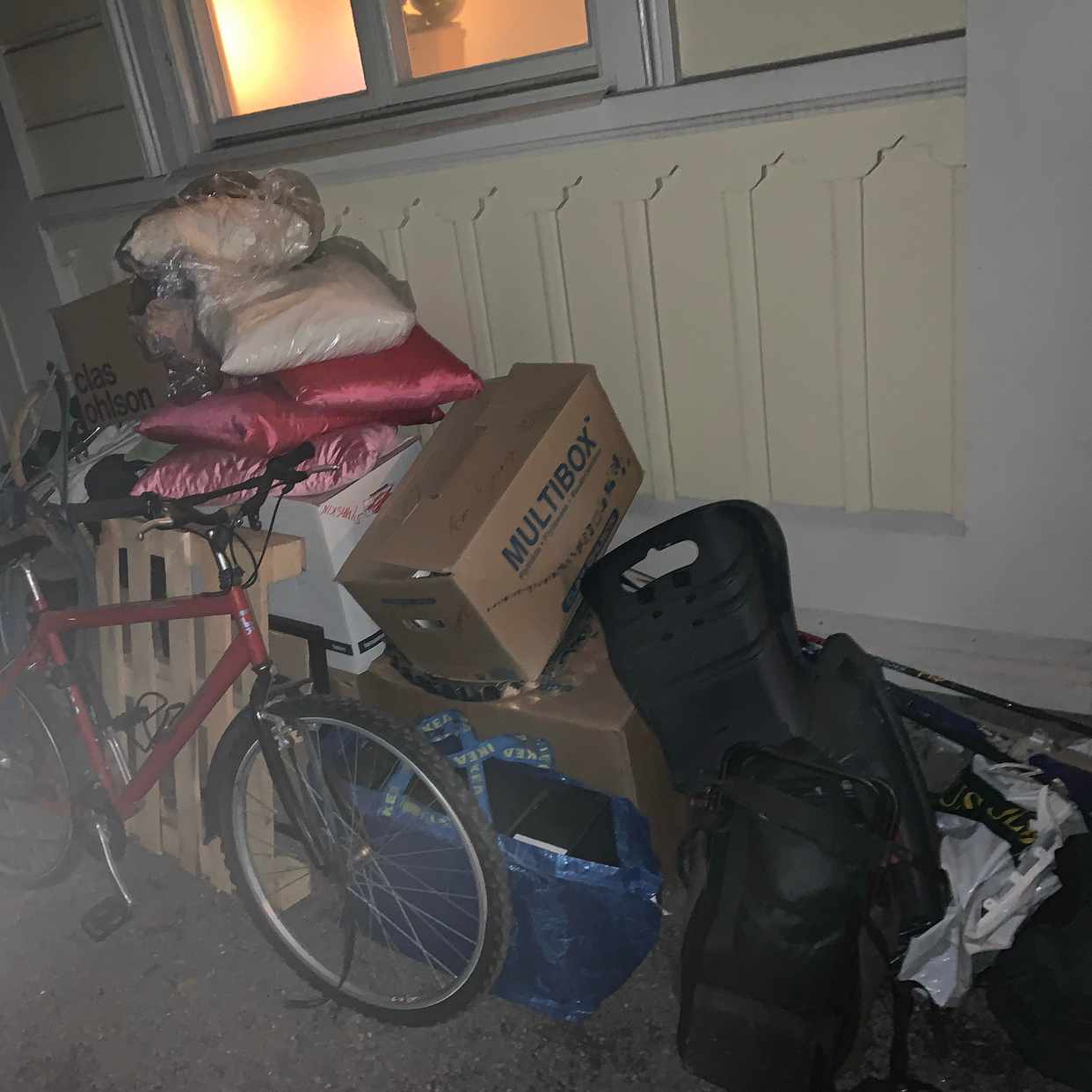 image of Bli av med diverse skräp - Stockholm